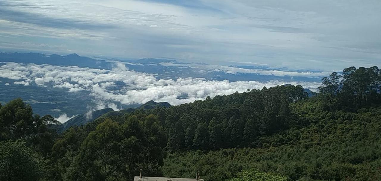 Dostel: Backpacker Hostel Кодайканал Экстерьер фото